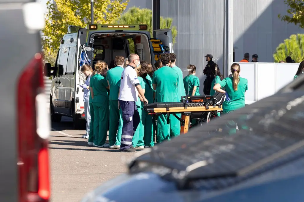 Imagen Se me ha muerto una mujer en los brazos: Joaquín Torres narra choque de trenes en Toledo 