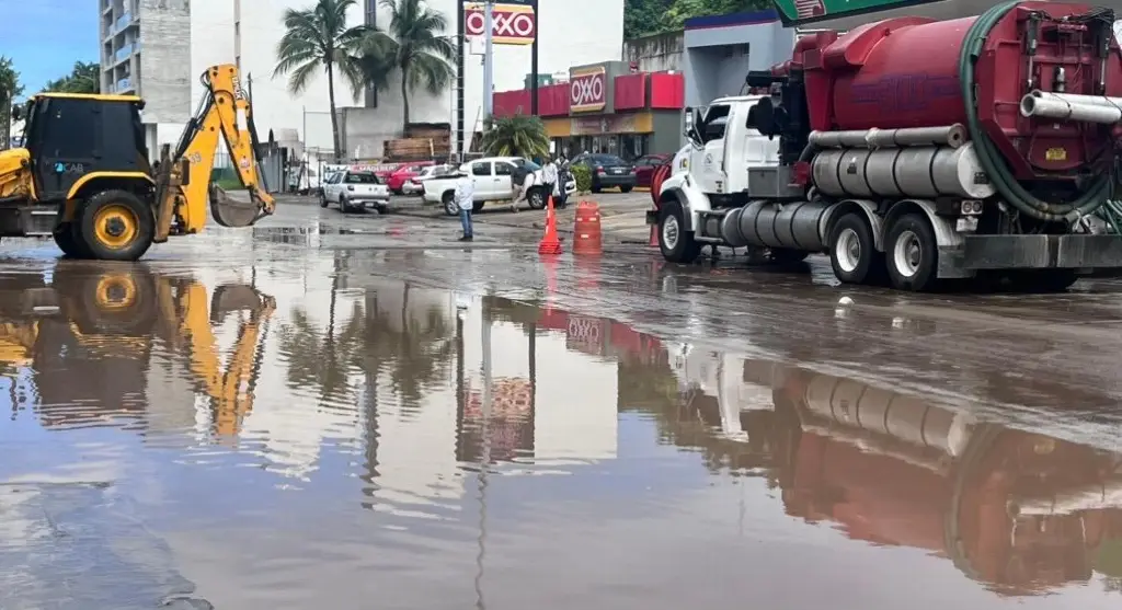 Imagen ¿Qué pasó en Vía Muerta? Lluvias provocan acumulación de agua y arrastre de tierra
