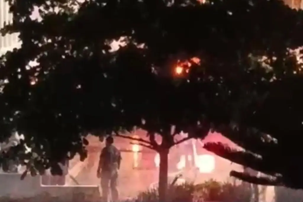 Imagen Captan en video el momento del incendio en el IMSS Veracruz: 