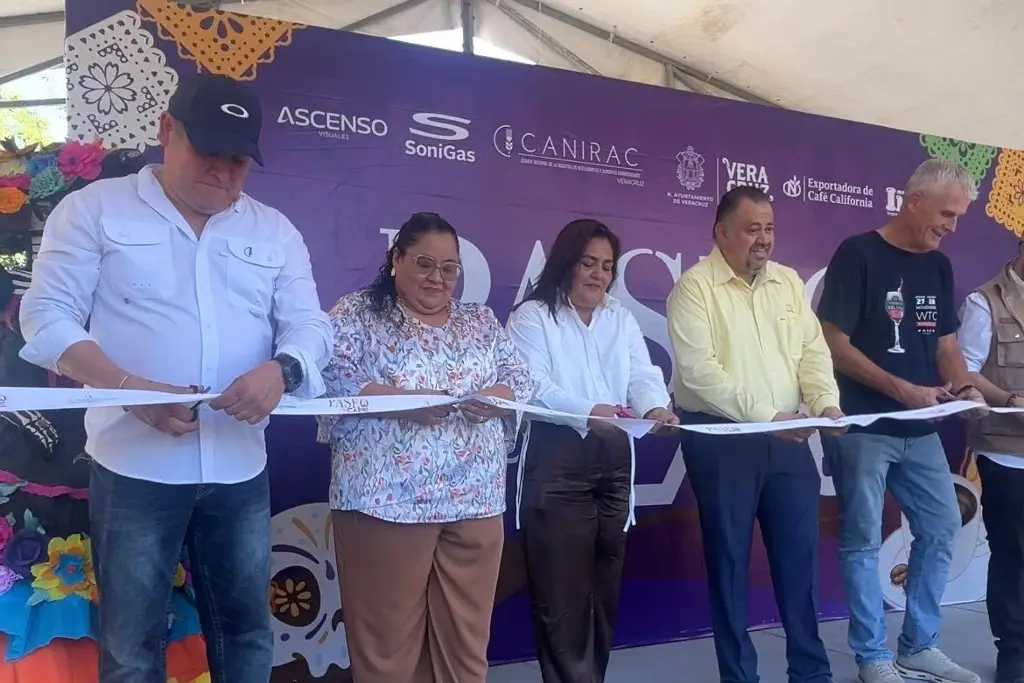 Imagen Café, catrinas y gastronomía:     inauguran la quinta edición del Paseo del Café