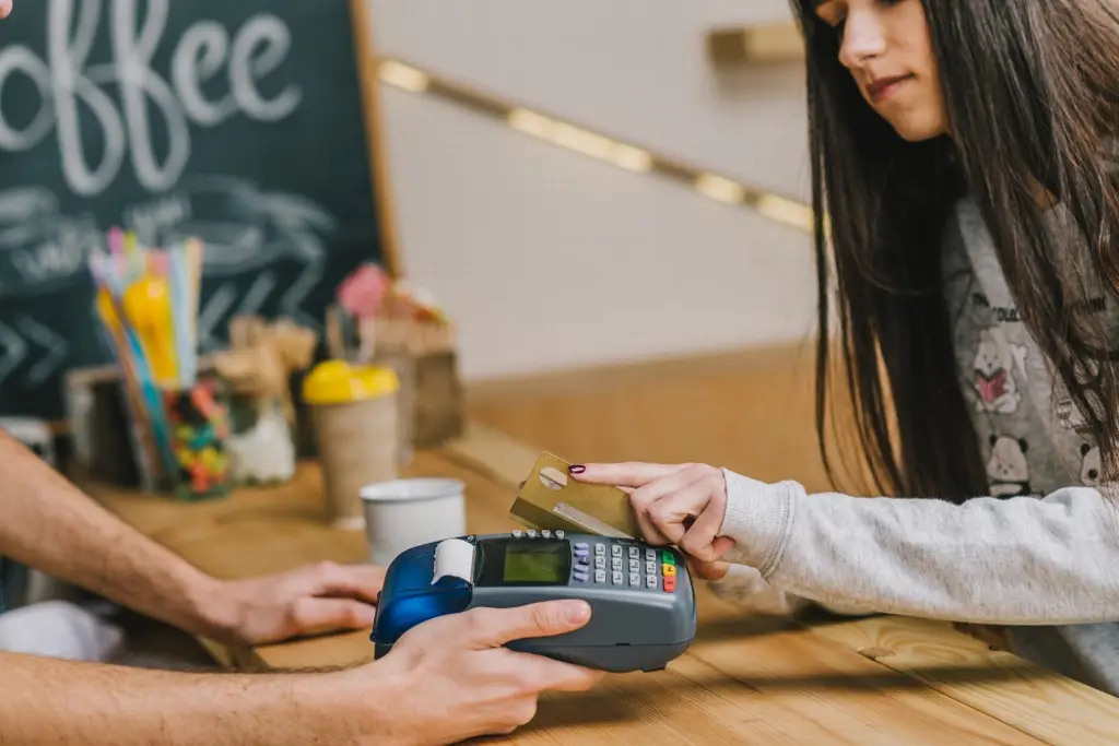 Imagen Tarjeta o efectivo: qué conviene al comercio y qué prefiere el cliente veracruzano
