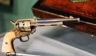 Exhiben pistola que Francisco I. Madero regaló a 'Pancho' Villa