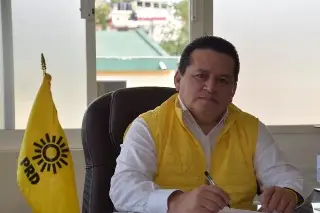 Imagen Hackean WhatsApp del dirigente del PRD en Veracruz