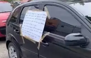 Imagen Descubre que su marido la engañaba y le pega cartel en el auto
