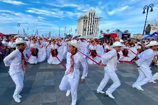 Imagen Baile magno Jarocho en Malecón de Veracruz