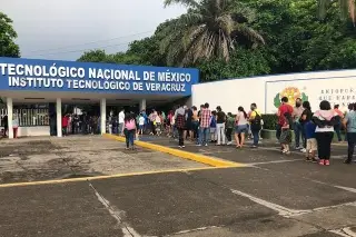 Imagen Inicia vacunación contra COVID-19 a niños de 5 a 11 años en Veracruz, hay largas filas (+Video)