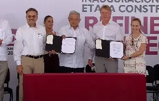 Imagen Pemex firma cartas para reanudar proyecto en campo gas en Veracruz