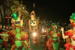 Imagen Cambian dirección de último desfile de Carnaval de Veracruz 