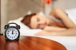 Imagen Somnolencia y problemas en presión arterial provoca el horario de verano: médico 