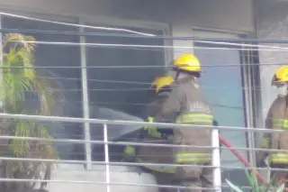 Imagen Se incendia casa en fraccionamiento Reforma de Veracruz