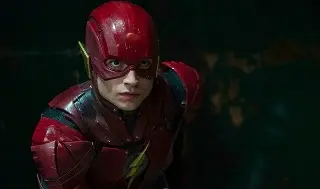Imagen Protagonista de ‘The Flash’, ahora es acusado de entrar en una casa y robar alcohol