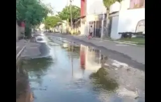 Imagen Mega fuga de agua en fraccionamiento La Florida, en Veracruz 
