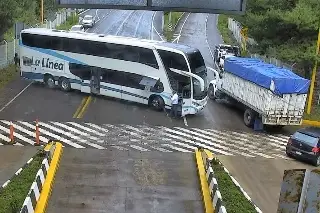 Imagen Se registran bloqueos carreteros en Michoacán