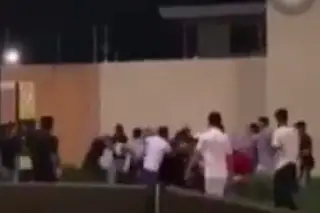Imagen Batalla campal en bulevar Ávila Camacho de Boca del Río (Video)
