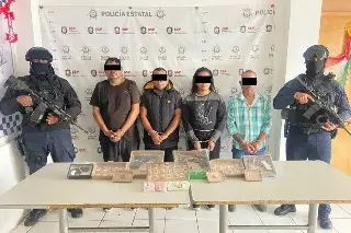 Imagen Detienen a 4 presuntos narcomenudistas tras persecución y balacera en La Perla, Veracruz