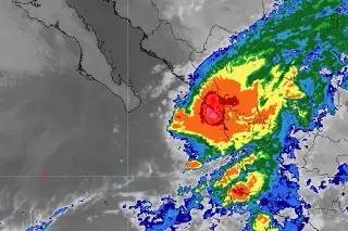 Toca tierra ‘Orlene’ en Sinaloa como huracán categoría 1 