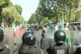 Conato de pelea entre integrantes del FRENAAA y granaderos en CDMX