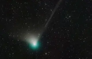 Se acerca cometa verde por primera vez en 50.000 años