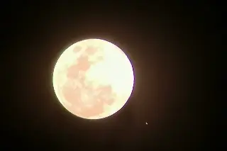 Imagen Esta noche la Luna tapará a Marte; se verá a simple vista desde Veracruz  