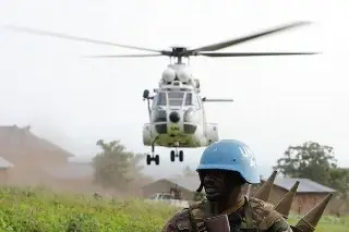 Imagen Atacan helicóptero de la ONU en RD Congo; hay un casco azul muerto y otro herido