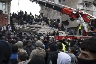 Imagen Más de mil muertos por el terremoto en Turquía 
