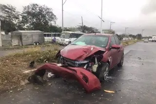 Imagen Así terminaron destrozando sus autos en Veracruz, y en día inhábil