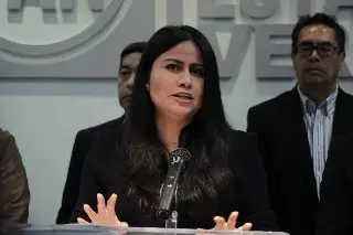 Imagen Senadores de Veracruz presionarán para citar a fiscal y gobernador en Senado: Indira
