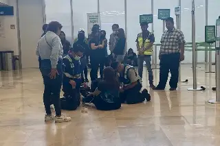 Imagen Movilización de cuerpo de emergencia en el aeropuerto de Veracruz