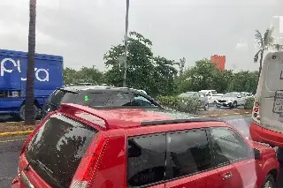 Imagen ¡Precaución! Fuerte lluvia genera tráfico en Veracruz