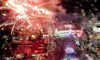 Imagen Alrededor de 5 mil personas asistieron al Grito de Independencia en Boca del Río