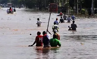 Imagen No olvidan inundación provocada por huracán 'Karl' en Medellín de Bravo 