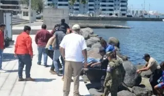 Imagen Hallan cuerpo flotando sin vida en mar del puerto de Veracruz 