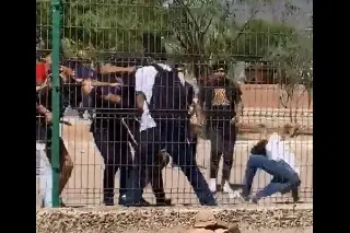 Imagen Golpean y acuchillan a estudiante de CBTIS; hay 4 detenidos (+Video)