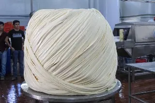 Imagen Este municipio vuelve a obtener el récord del quesillo más grande del mundo (+Fotos)