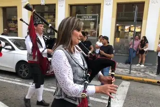 Con gaitas y tambores celebran a la Virgen de la Covadonga en Veracruz