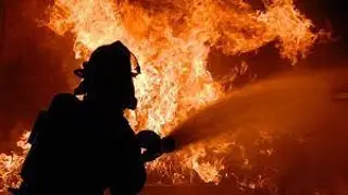 Deja 6 muertos y 4 intoxicados en el incendio de antro
