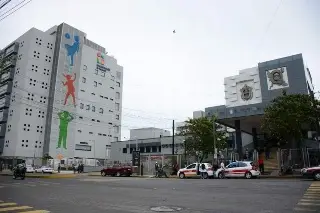 Imagen Denuncian cancelación de estudios por falla del tomógrafo en Hospital de Alta Especialidad de Veracruz