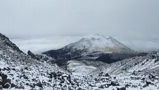Imagen ¡Otra vez! Se registra nevada en Pico de Orizaba; exhortan tomar precauciones 