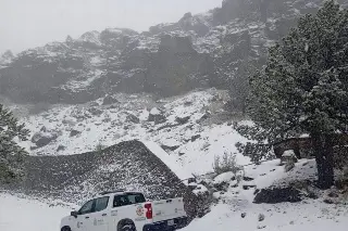 Imagen Se registra la cuarta nevada de la temporada invernal en el Cofre de Perote