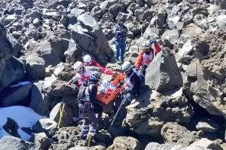 Imagen Fallece una alpinista rescatada del Pico de Orizaba; sigue perdido uno