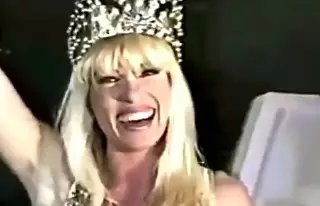 Imagen ¡Flashback! Así fue la coronación de Yuri como Reina del Carnaval de Veracruz en 1993