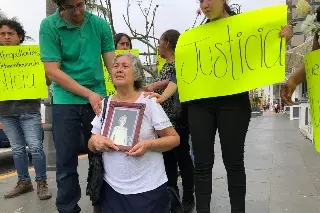 Imagen No puedo creer que sea una más pidiendo justicia: mamá de reportera atropellada 