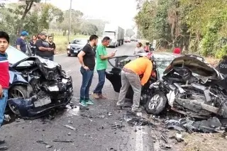 Imagen Deja 3 heridos graves choque en carretera de Veracruz; dos son menores