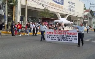 Imagen Trabajadores reclaman por supuesta mala administración de Pemex en Poza Rica, Veracruz