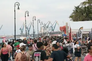 Imagen Artesanos del malecón de Veracruz esperan alza del 100% en ventas