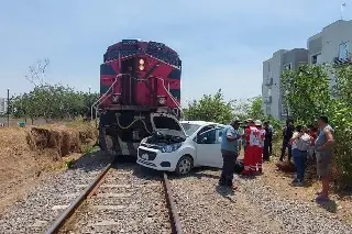 Imagen No le pudo ganar al tren en Palma Real, de Veracruz