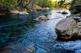 Imagen Si irás a ríos y balnearios durante vacaciones en Medellín de Bravo, checa esta información