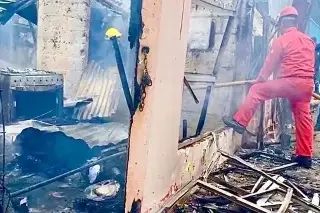 Imagen Fuego consume casa en colonia al norte de Veracruz 