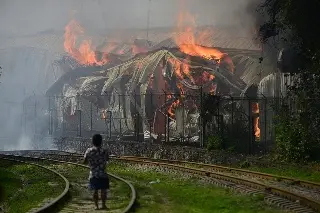 A un mes del incendio de papelera, 200 familias siguen sin recuperar su trabajo