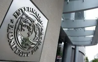 Imagen Es mejor que fluctúe el peso a que se mueva la economía entera: FMI sobre México